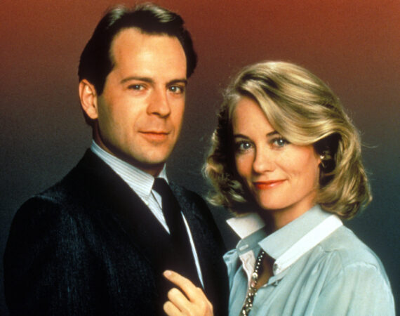 ‘Moonlighting’ to Stream on Hulu, Marcia Brady Rooting for Greg, Joan Collins Is Natty & More